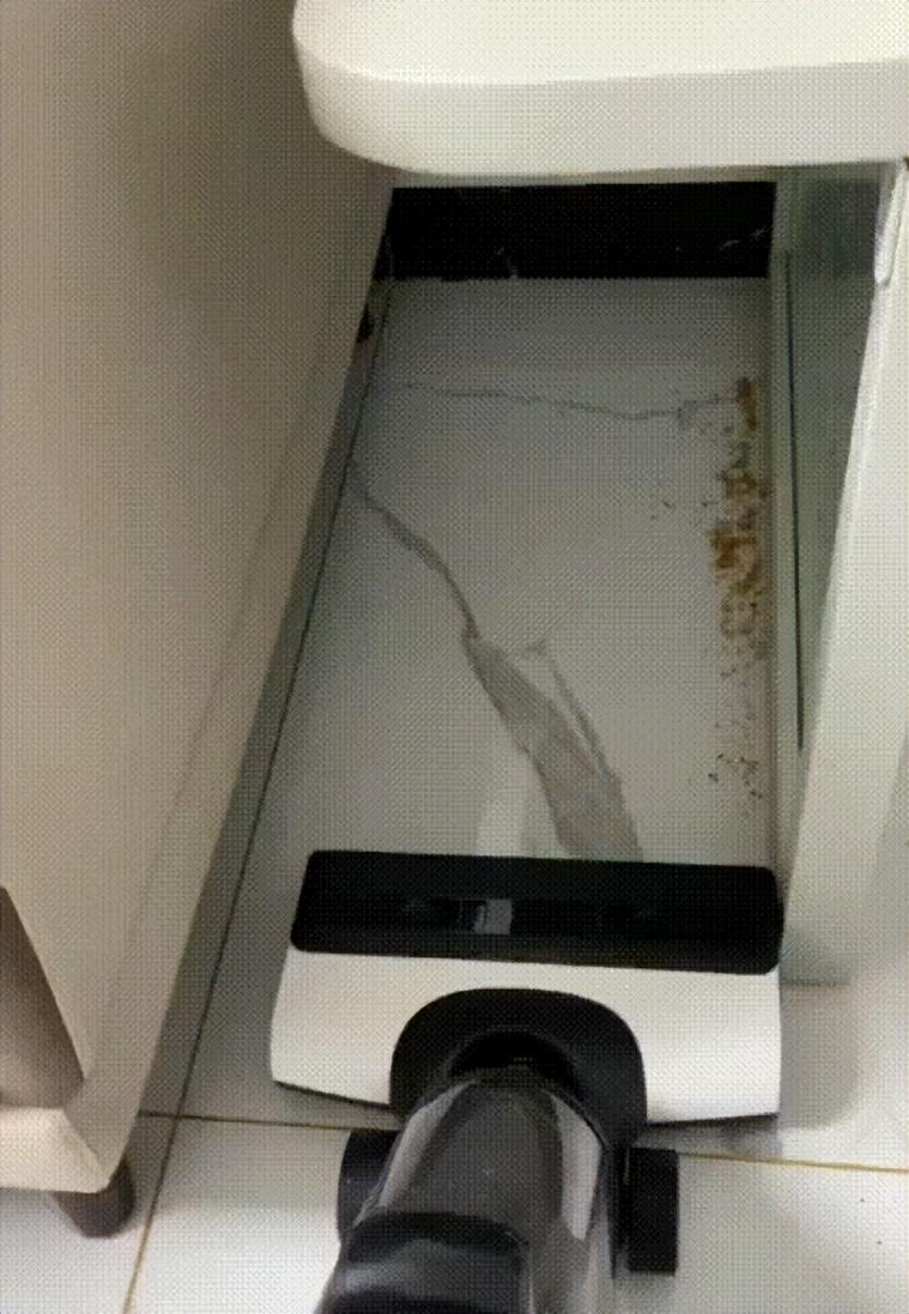 为什么入门级扫地机要选择添可芙万Wiper？