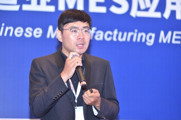 透明•可控•协同：数智化工厂的三重突围
