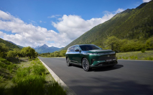 性价比碾压同级!2026 款东风 eπ008,20 万级六座新能源 SUV 闭眼冲 性价比碾压同级!2026 款东风 eπ008,20 万级六座新能源 SUV 闭眼冲