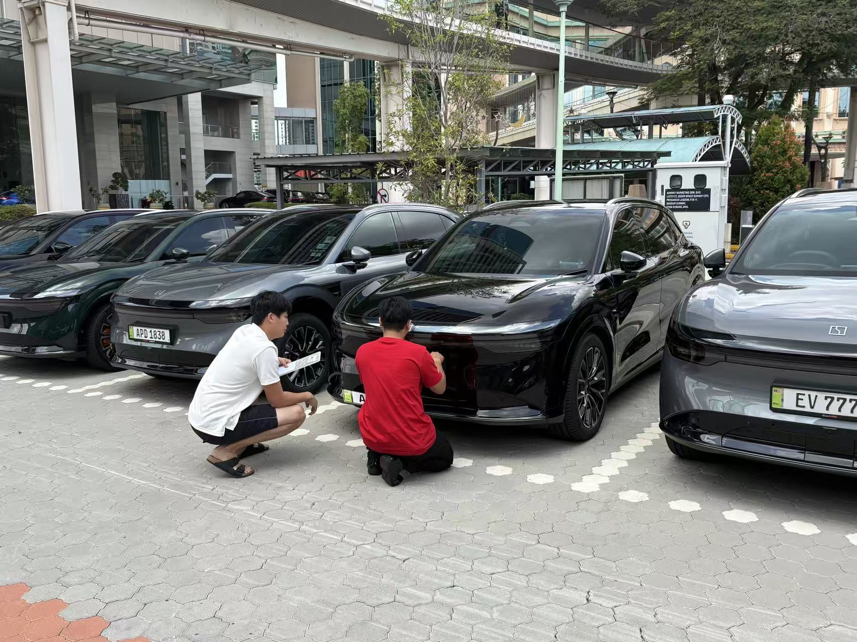 极氪7X国内卖20万国外卖50万,我看到中国制造的B面 极氪7X国内卖20万国外卖50万,我看到中国制造的B面